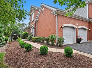 4 Lakebreeze Ct, Lake Zurich, IL 60047