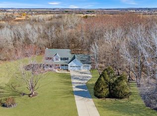 W3438 Woodside Rd, Belleville, WI 53508