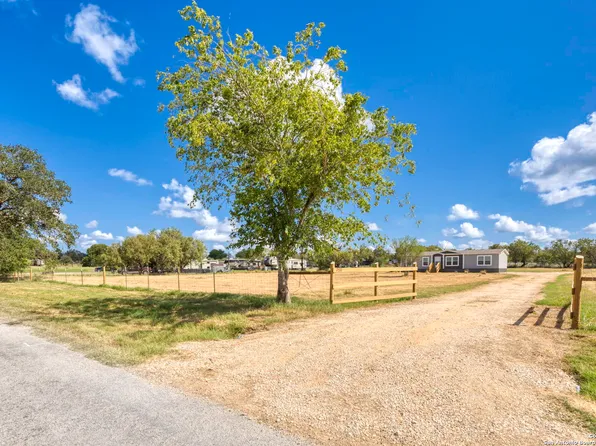 2722 Good Luck Road, Seguin, TX 78155