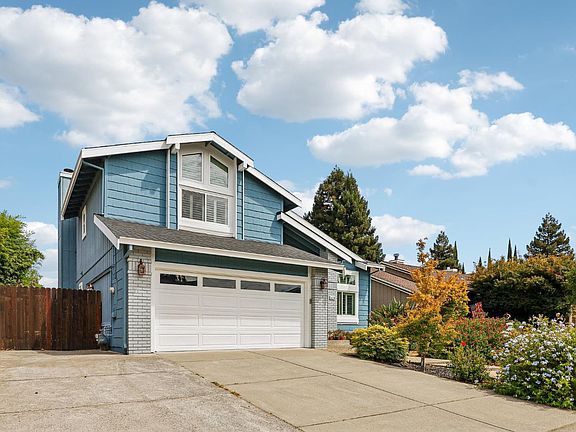 3rd image of 419 Inverness Way