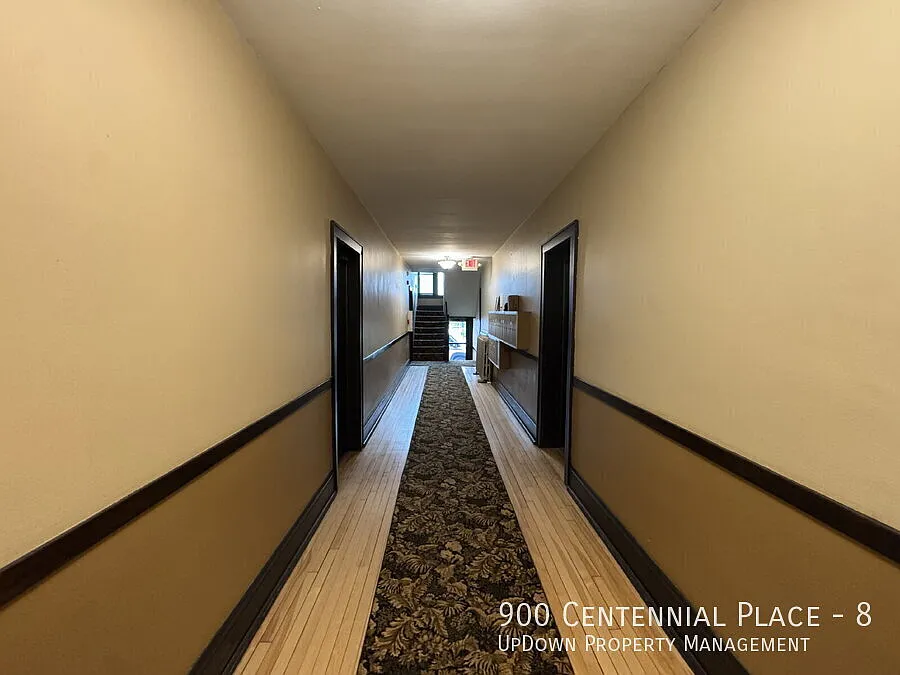 "Cozy Urban Studio Oasis in the Heart of Minneapolis at 900 Centennial Place!" — Photo 2