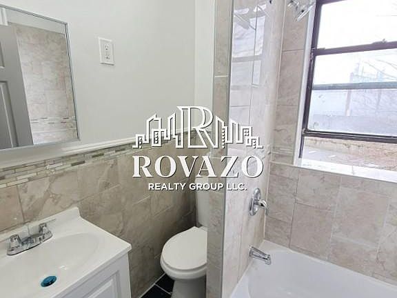 3rd image of 66 N Grove St APT 2