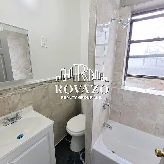 66-67 N Grove St #6 — Photo 7