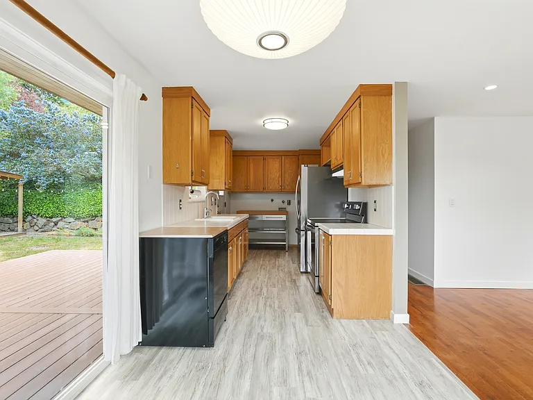 4830 S Raymond St — Photo 10