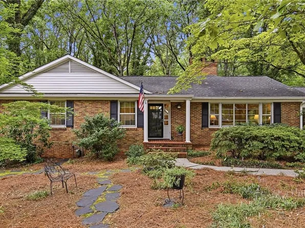 706 Friar Tuck Rd, Winston Salem, NC 27104