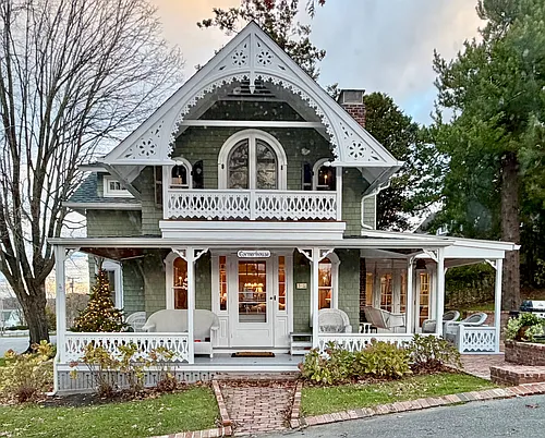 12 Wesley Ave Photo 1