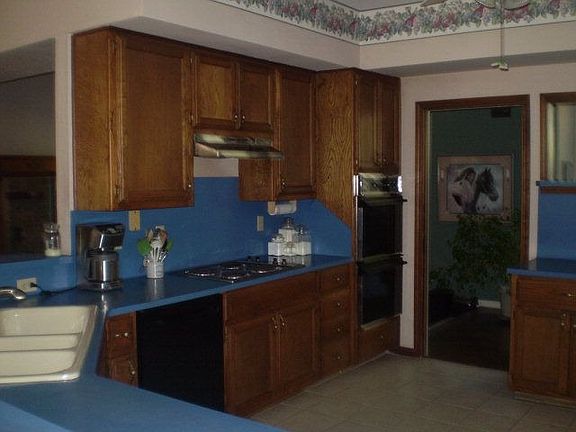 3rd image of 705 Snyder Hill Dr