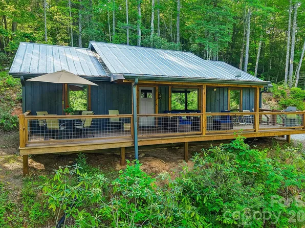 127 Short Rd, Cashiers, NC 28717