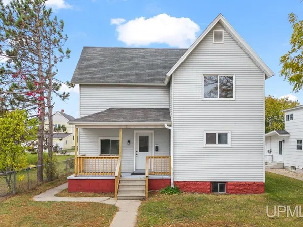 609 N 18th St, Escanaba, MI 49829