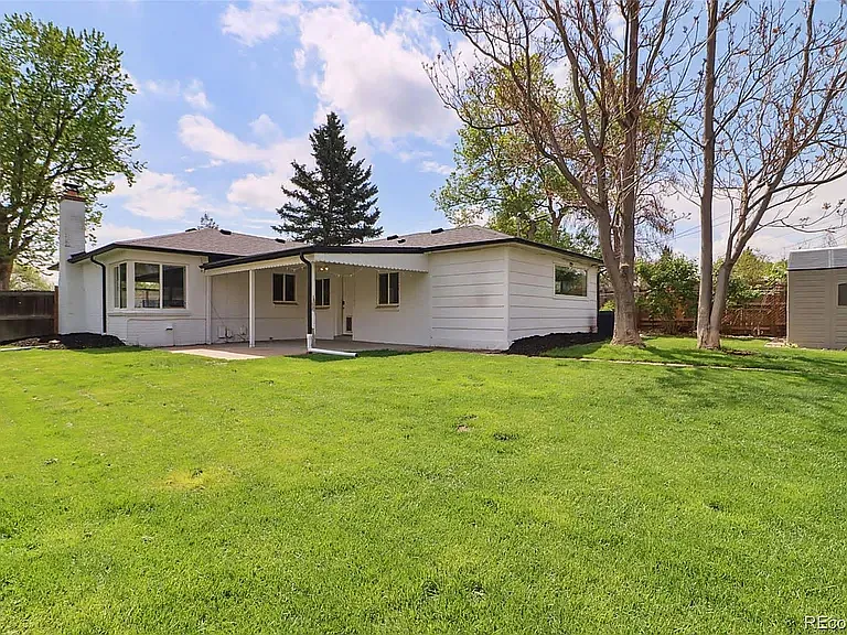 3071 Dexter St — Photo 17