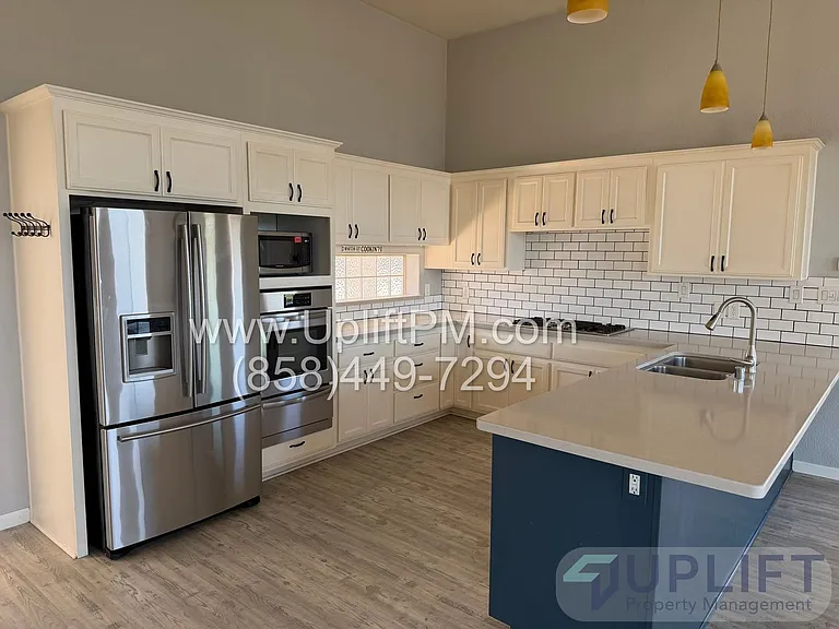 1425 Cedar St — Photo 9