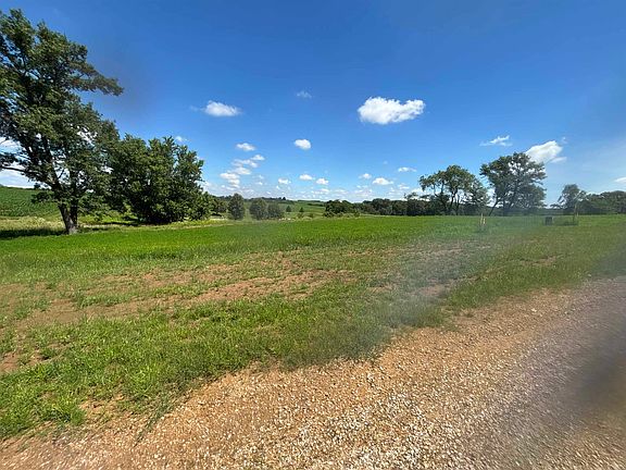 2nd image of 2 Galena Golf View Ests