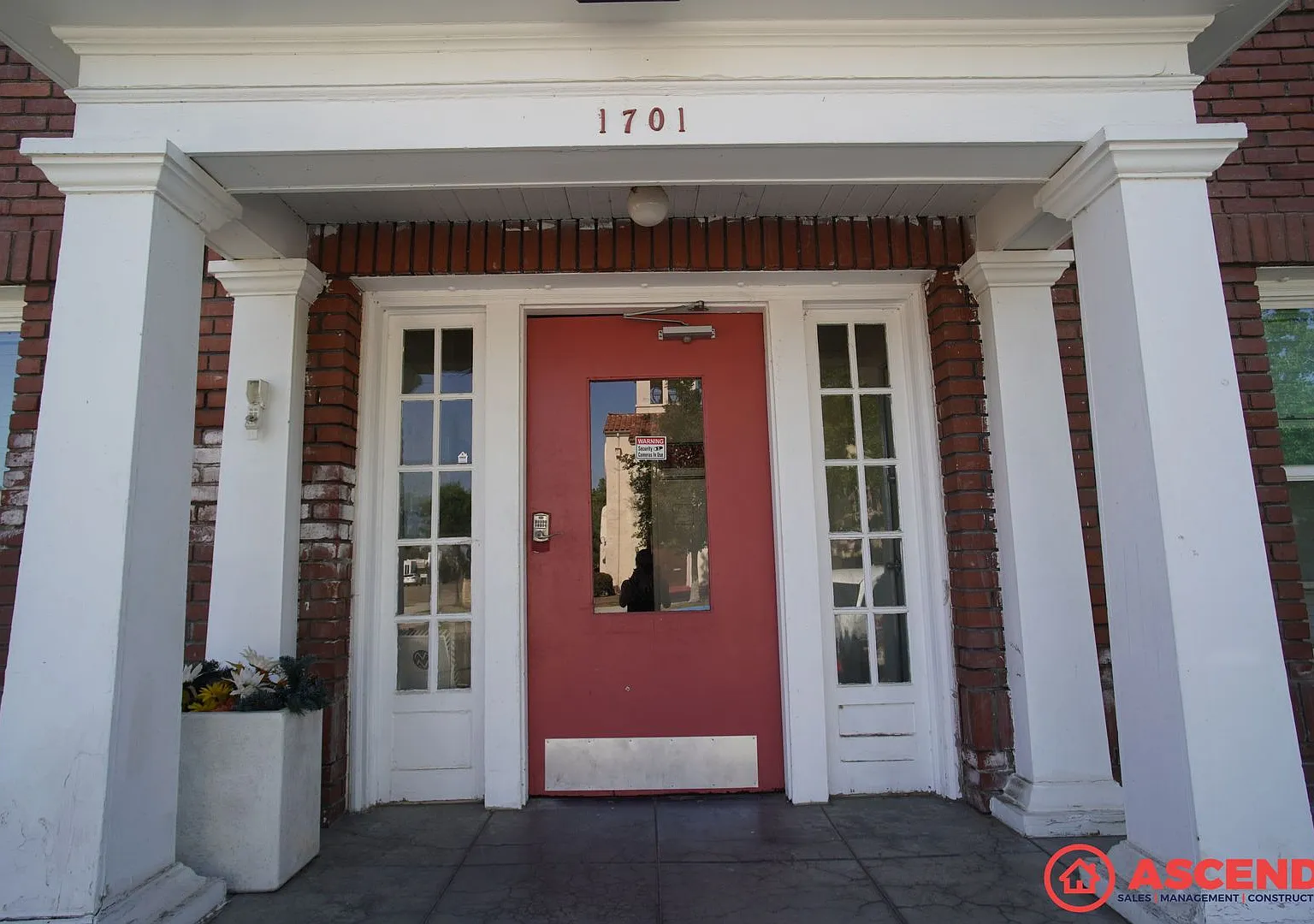 1701 B Street — Photo 2