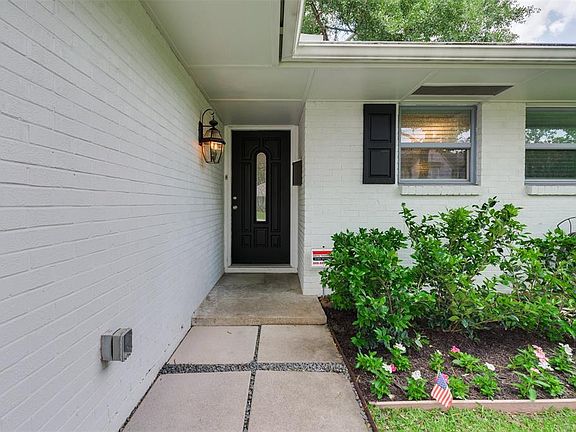 2nd image of 8906 Bace Dr