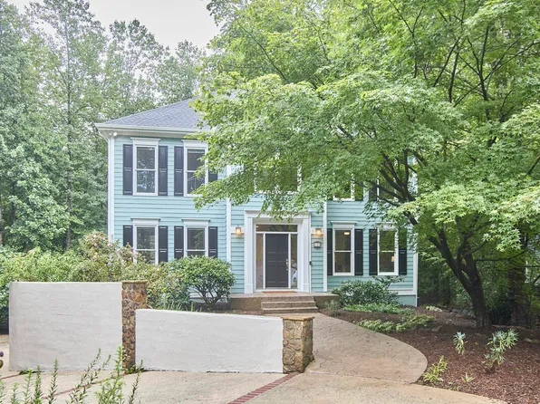 110 Pinchot Ln, Chapel Hill, NC 27514
