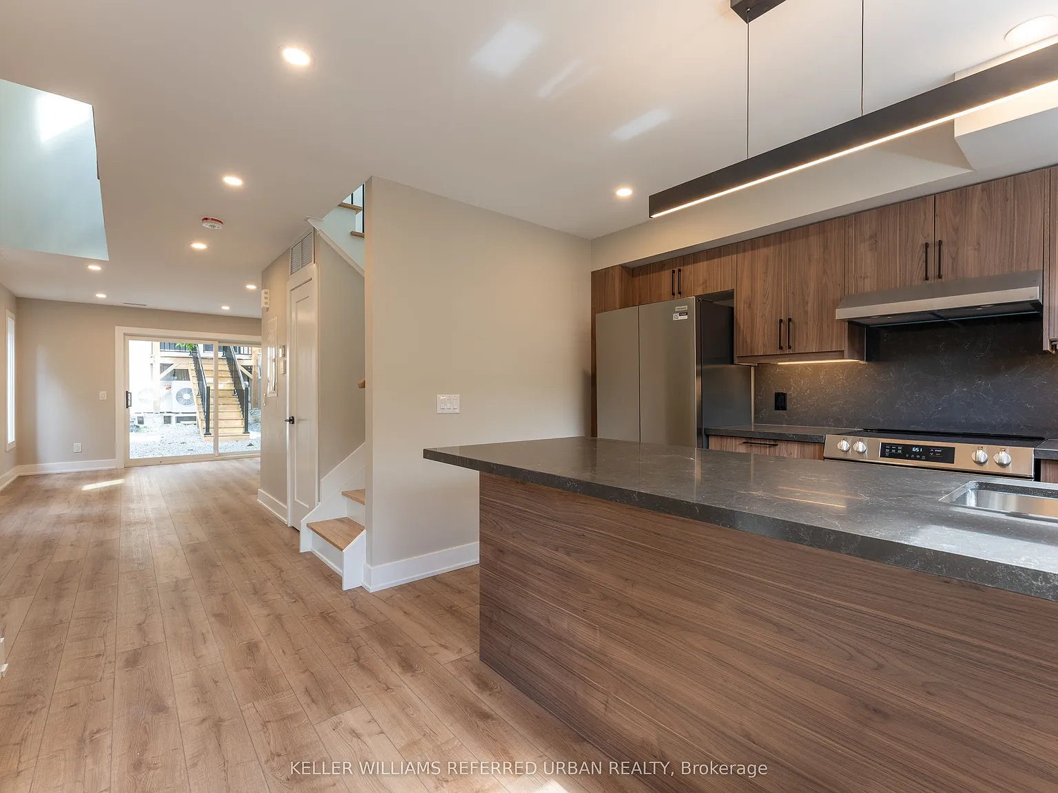 2 bed, $3,800 — Photo 3