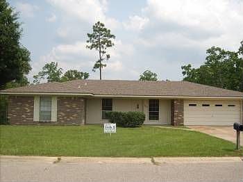 1st image of 806 Wildwood Dr