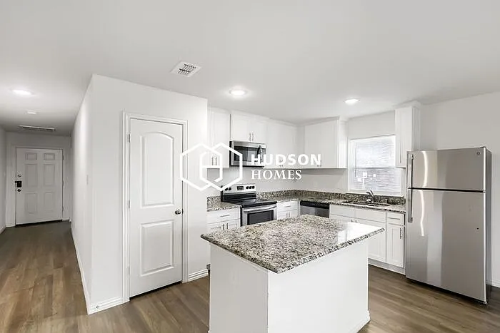 2904 Emma Ln — Photo 5