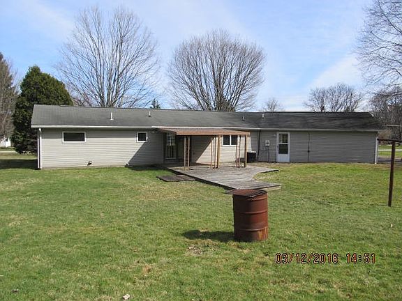 3rd image of 126 Edgewood Dr