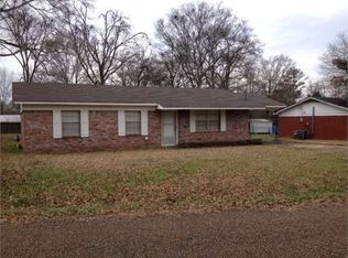 102 Highland St, Crystal Springs, MS 39059