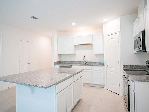 5th image of 3325 Penny Cove Ln