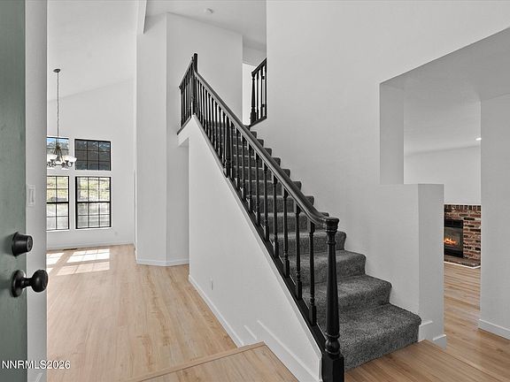 4th image of 5330 Windwood Ln