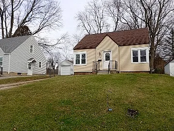 550 Connor Dr — Photo 2