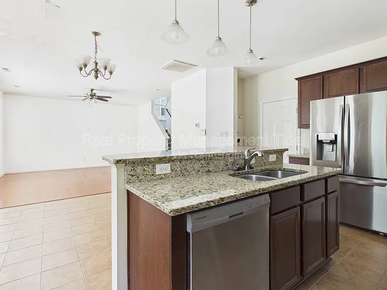 205 Cheeseman Rd — Photo 10
