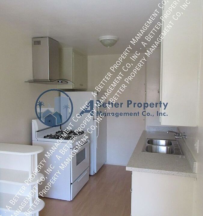 1st image of 1739 E 1st St APT 6