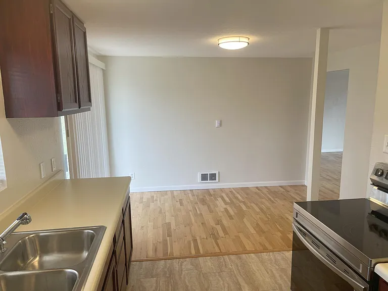509 S Montesano St #2 — Photo 18