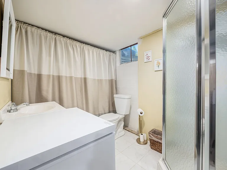 2048 Jervis Rd — Photo 30