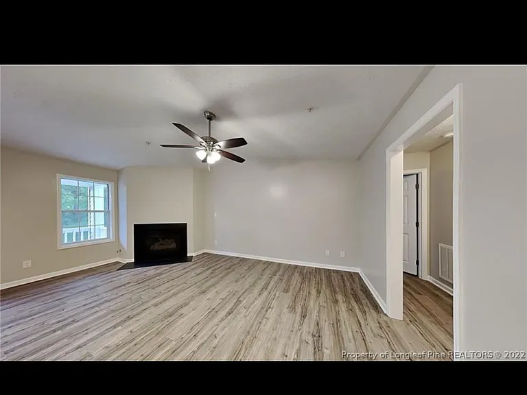 225 Waterdown Dr #11 — Photo 4