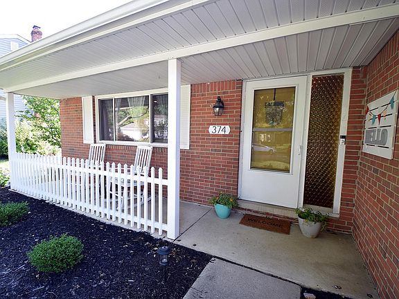 3rd image of 374 Delaware Dr