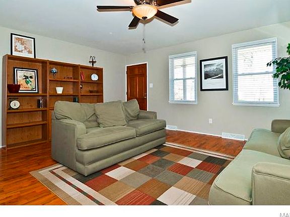 5th image of 5810 Langley Ave