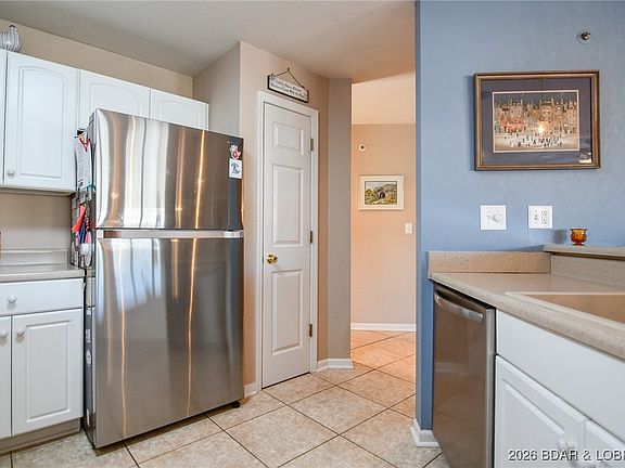 5th image of 329 Bristol Bay Dr #2A