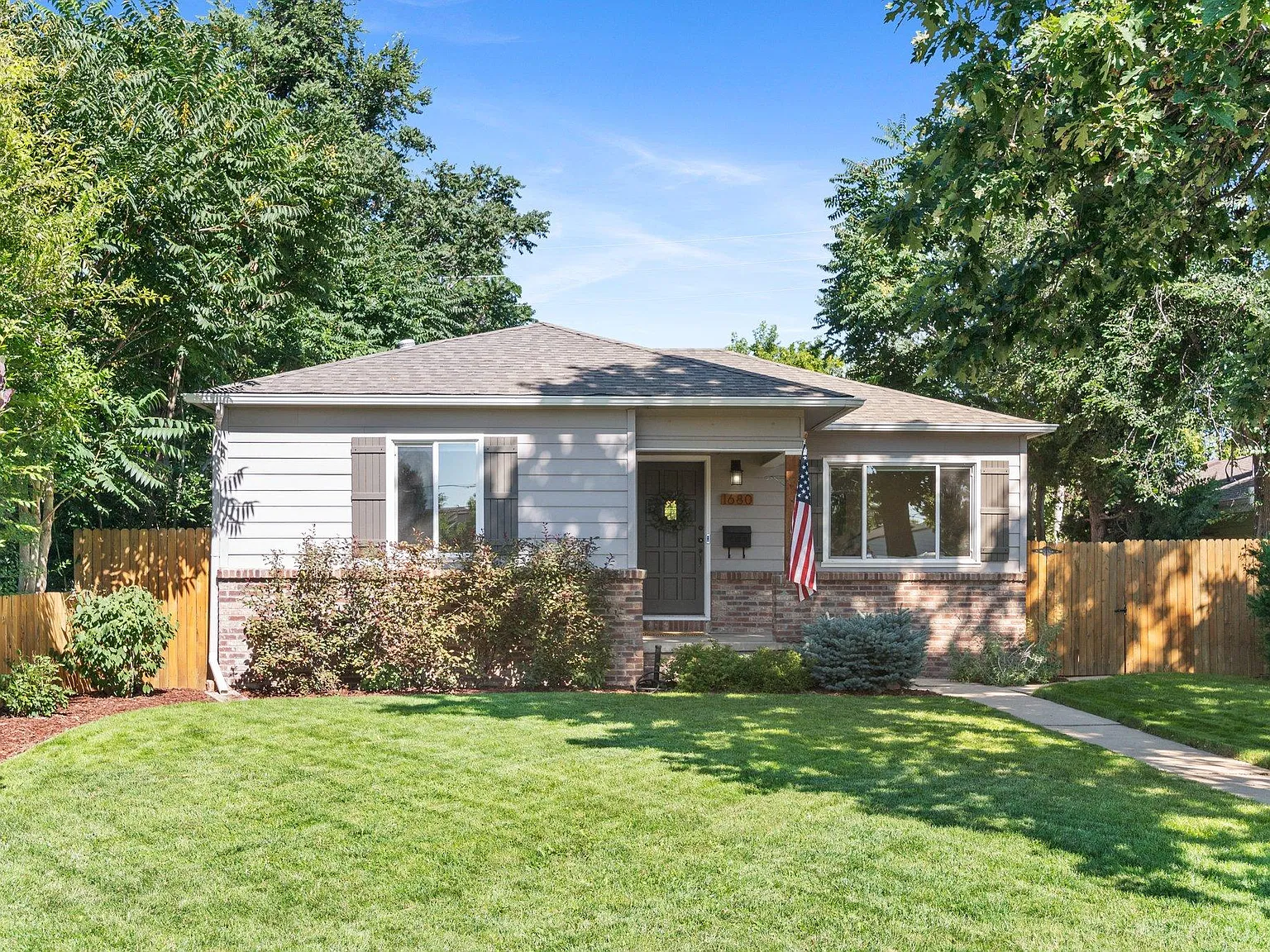3 bed, 2.5 bath, 1772 sqft, $3,695 — Photo 4