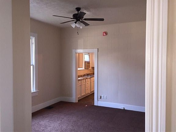 5th image of 914 Villa Ave