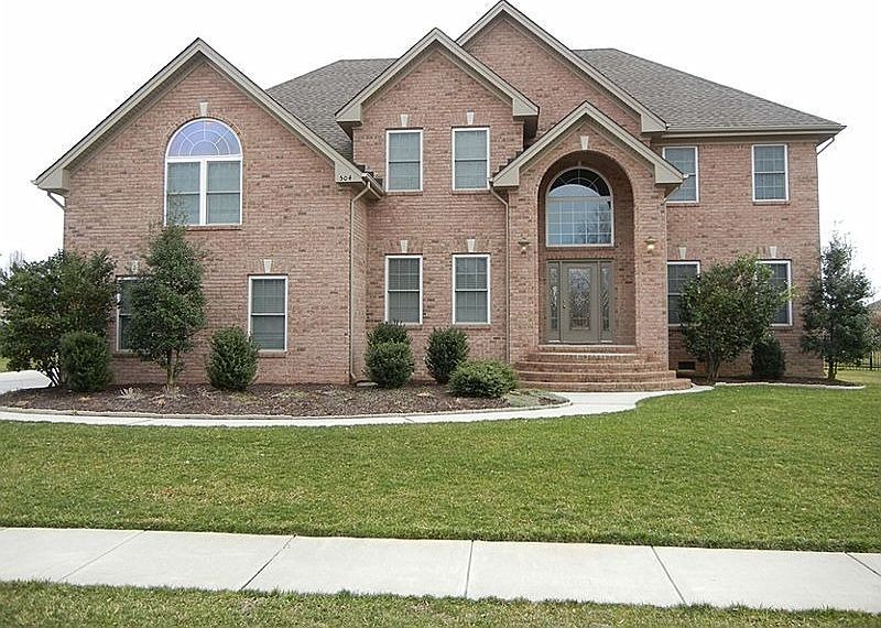 1st image of 504 Vespasian Cir