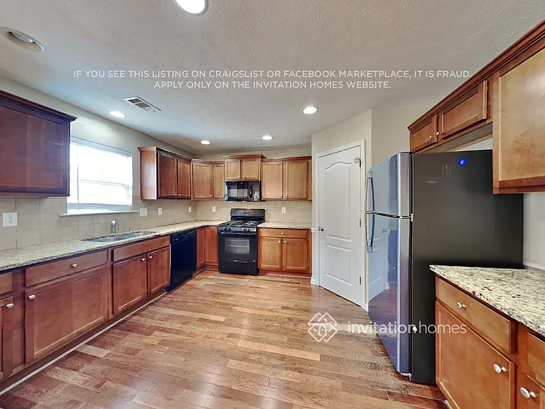 2253 Park Manor Ln — Photo 9