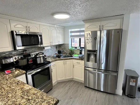 5580 W 26th Ct APT 204, Hialeah, FL 33016