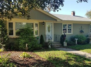 2 Victoria St, North Providence, RI 02911