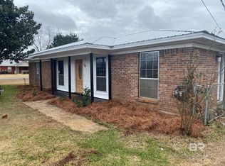 84 Steele Ln, Loxley, AL 36551
