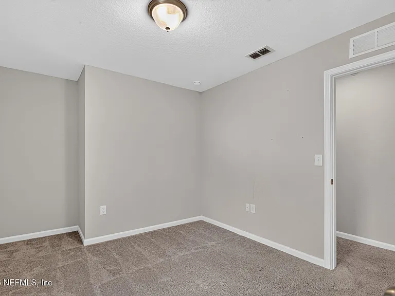 8069 Cheryl Ann Ln — Photo 32