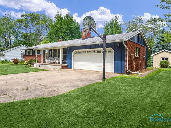 2nd image of 614 Valley Dr