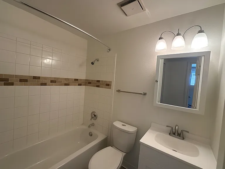 226 E 7th Ave #3 — Photo 8