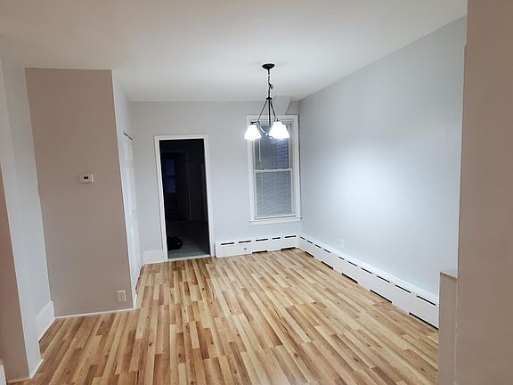 5th image of 2227 14th St SE