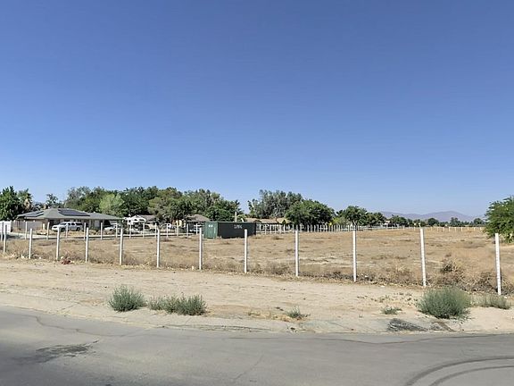 2nd image of Corner Ave #R8