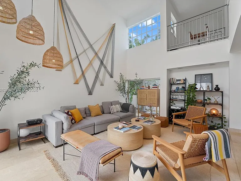 2721 SW 22nd Ave — Photo 7