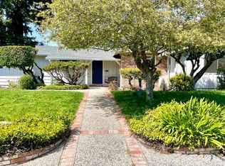 1 Corte Del Rey, Orinda, CA 94563