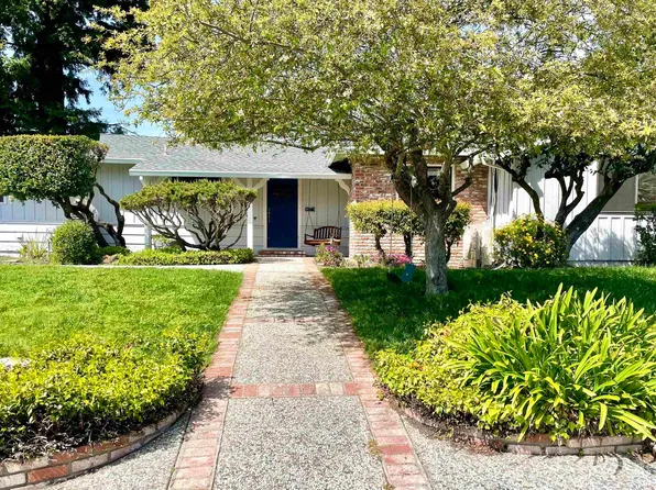 1 Corte Del Rey, Orinda, CA 94563